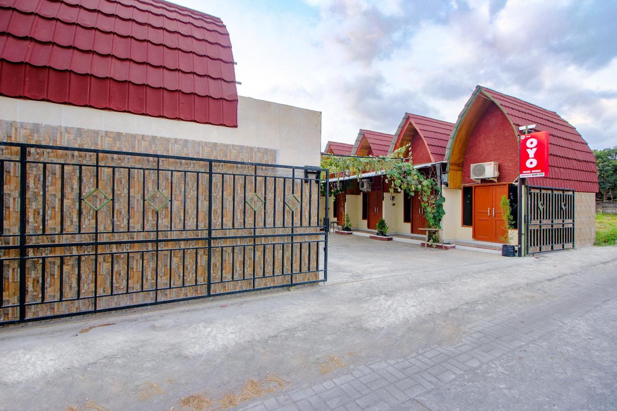 Oyo Life 1643 Grand Monica Maguwo Exterior foto